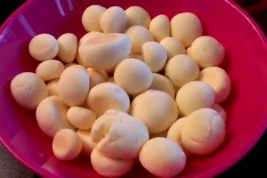 子供と作るお菓子　たまごボーロ