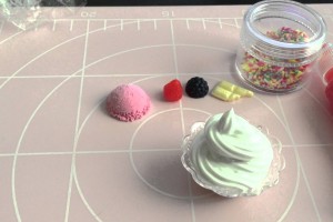 マロマロ　スイーツデコ　100円ショップの材料でパフェ　I made parfait with the materials of the 100-yen shop